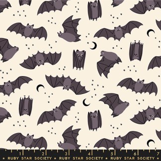 Freaky Familiars Fat Bats in Natural RS-5194-11